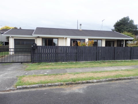 66 Byron Street, Leamington, Cambridge
