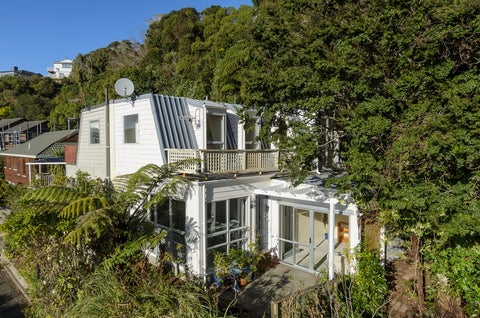 3A Kate Way, Karori, Wellington