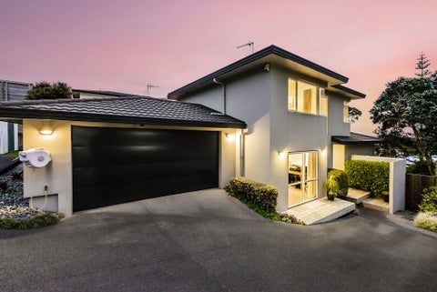 2/256 Sunset Road, Windsor Park, Auckland