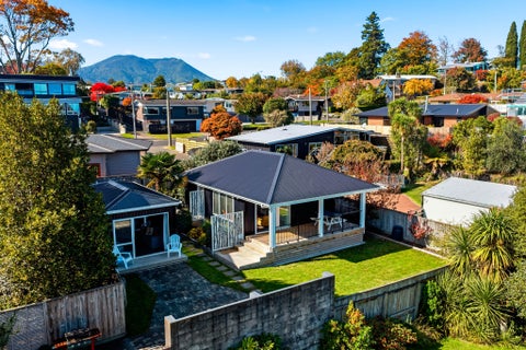 19 Awanui Street, Hilltop, Taupo