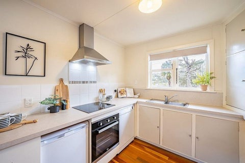 10 James Grove, Stokes Valley, Lower Hutt