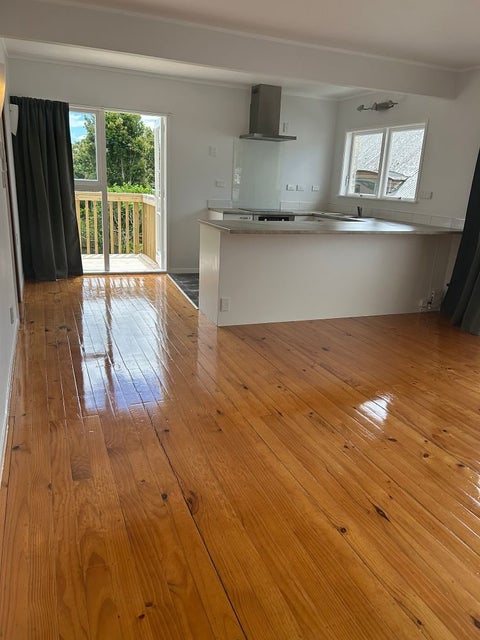 2/70 Gladstone Road, Northcote, Auckland