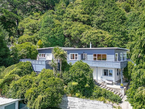 4 Hine Road, Wainuiomata, Lower Hutt