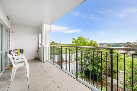 10C/60 Masons Road, Oteha, Auckland