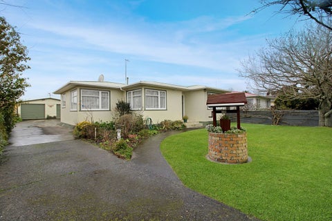 17 Ellesmere Crescent, Highbury, Palmerston North