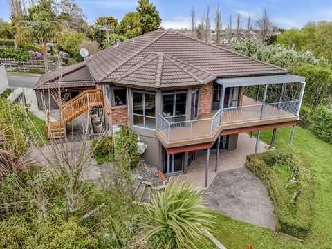 1 Harrowfield Drive, Harrowfield, Hamilton