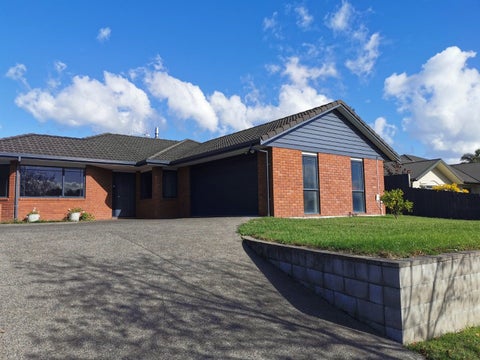 33 Saint James Drive, Huntington, Hamilton