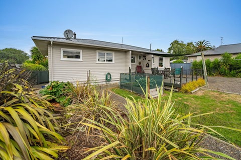 195 Whitby Road, Wakefield