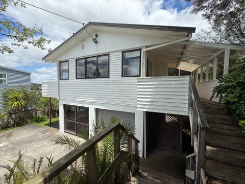 15 Limmer Place, Browns Bay, Auckland