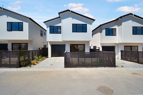 15 Octans Road, Westgate, Auckland