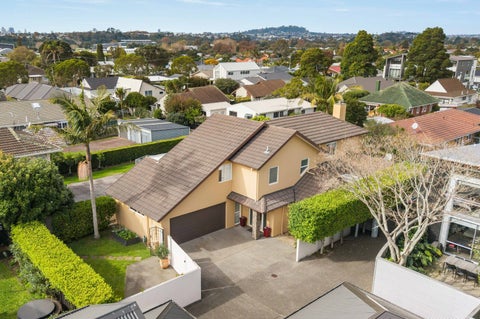 25A Wainui Avenue, Point Chevalier, Auckland