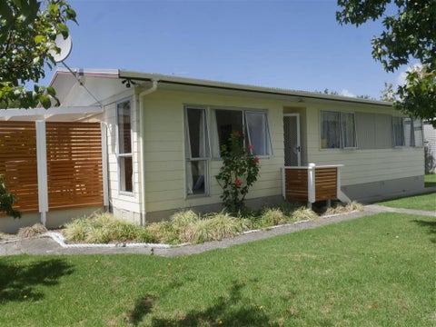 27 Shearwater Street, One Tree Point