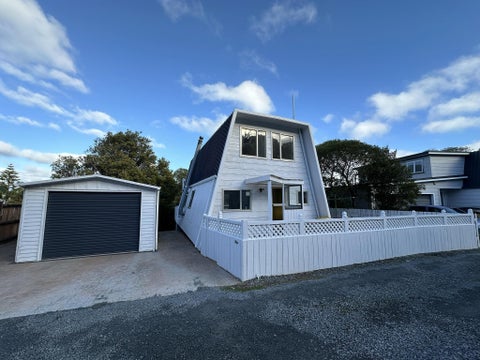 37A London Road, Korokoro, Lower Hutt