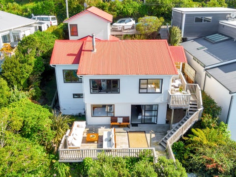 12 Nakora Road, Karaka Bays, Wellington