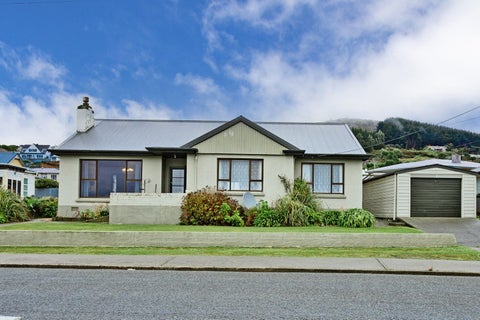 180 Marine Parade, Bluff, Bluff
