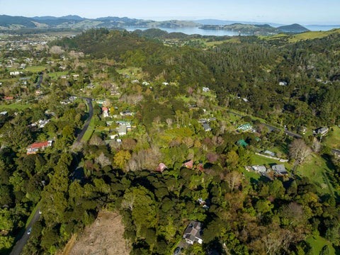 225B Driving Creek Road, Coromandel