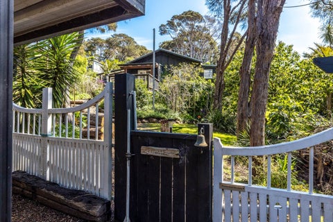 16 Sea View Road, Ostend, Waiheke Island