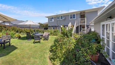 9 Stokes Avenue, Te Atatu Peninsula, Auckland