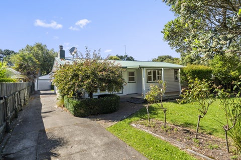 12 Te Rauparaha Street, Otaki