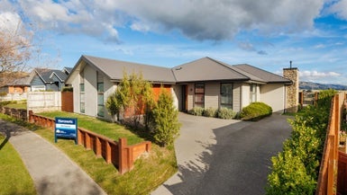 156 Pacific Drive, Fitzherbert, Palmerston North