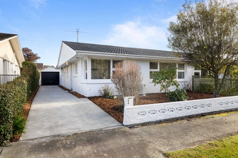 2/4 Molesworth Place, Somerfield, Christchurch