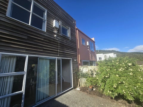 38 Saddleback Grove, Karori, Wellington