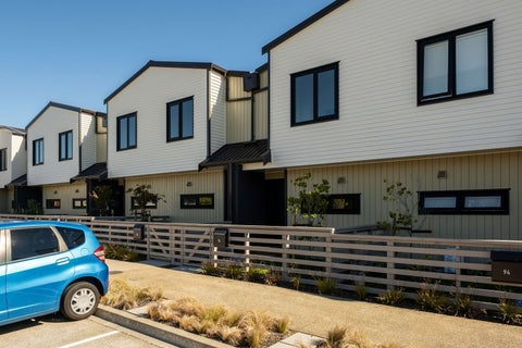 100 Te Puketoka Lane, Māngere, Auckland
