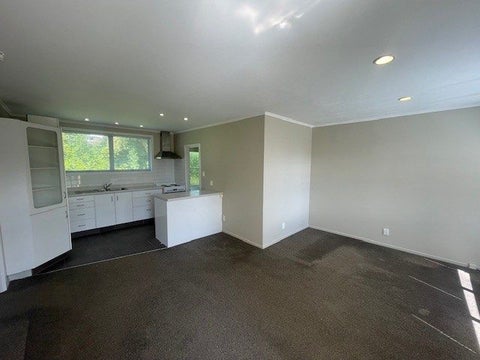 2/1 Bronwyn Place, Torbay, Auckland