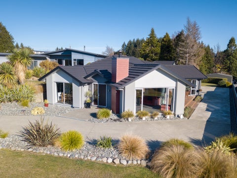 21 Tawera Place, Te Anau, Te Anau