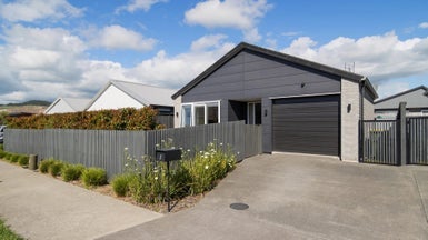 8 Roslyn Farm Street, Ramarama, Drury