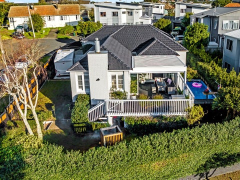 66 Tahapa Crescent, Meadowbank, Auckland