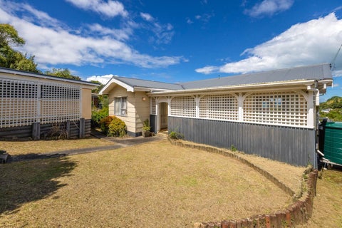 12 Moana Avenue, Surfdale, Waiheke Island