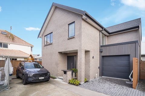 12 Finesse Lane, Bucklands Beach, Auckland