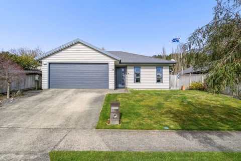 5 Poppy Watts Grove, Stokes Valley, Lower Hutt