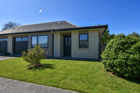 15 Ashmore Park Road, Carterton, Carterton