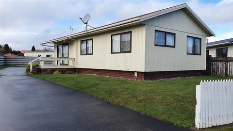 42 Tawa Street, Hawera
