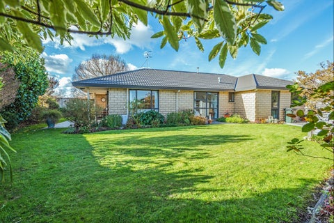 10 Logan Place, Kelvin Grove, Palmerston North