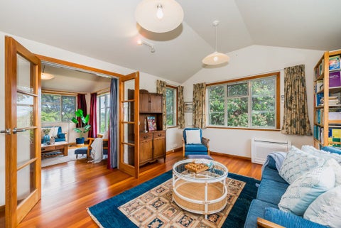 142 Wellington Road, Paekakariki