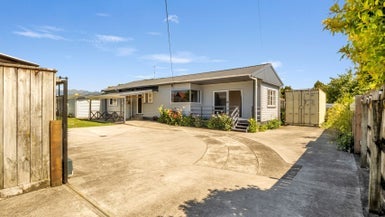 556B Queen Street East, Levin, Levin