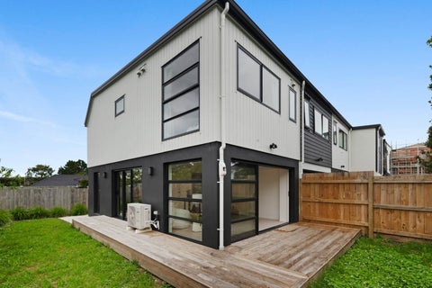 18F Pirangi Street, Point England, Auckland