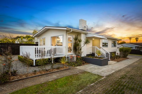 8 Hikurangi Street, Te Atatu Peninsula, Auckland