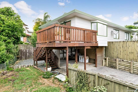 7B Caronia Crescent, Lynfield, Auckland