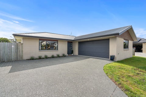 7 Miami Place, One Tree Point