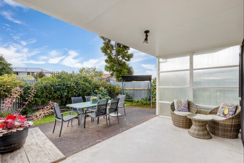 24A PEDDIE STREET, TARADALE, NAPIER