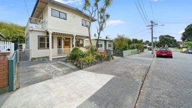 14 Matipo Street, Eastbourne, Lower Hutt