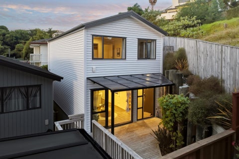 16B Dianthus Place, Browns Bay, Auckland