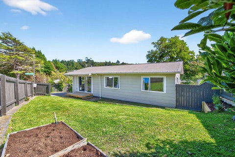 2 Takanini Grove, Stokes Valley, Lower Hutt