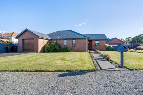 12 Essex Street, Winton, Winton