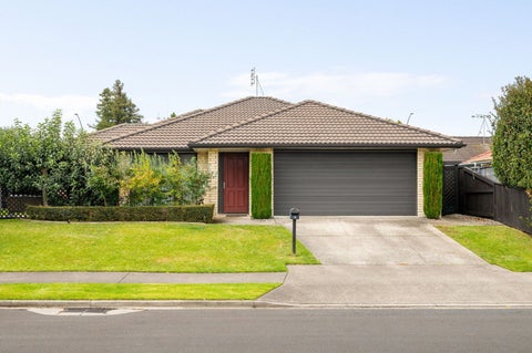 8 Parkside Drive, Huntington, Hamilton