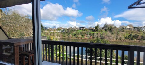 2/355 River Road, Claudelands, Hamilton